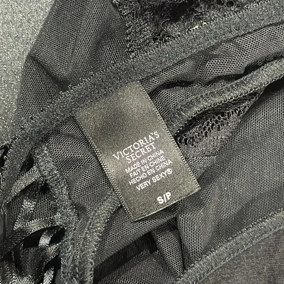 Victoria's Secret Black and Tan Lace Intimates Set - Picture 11 of 12